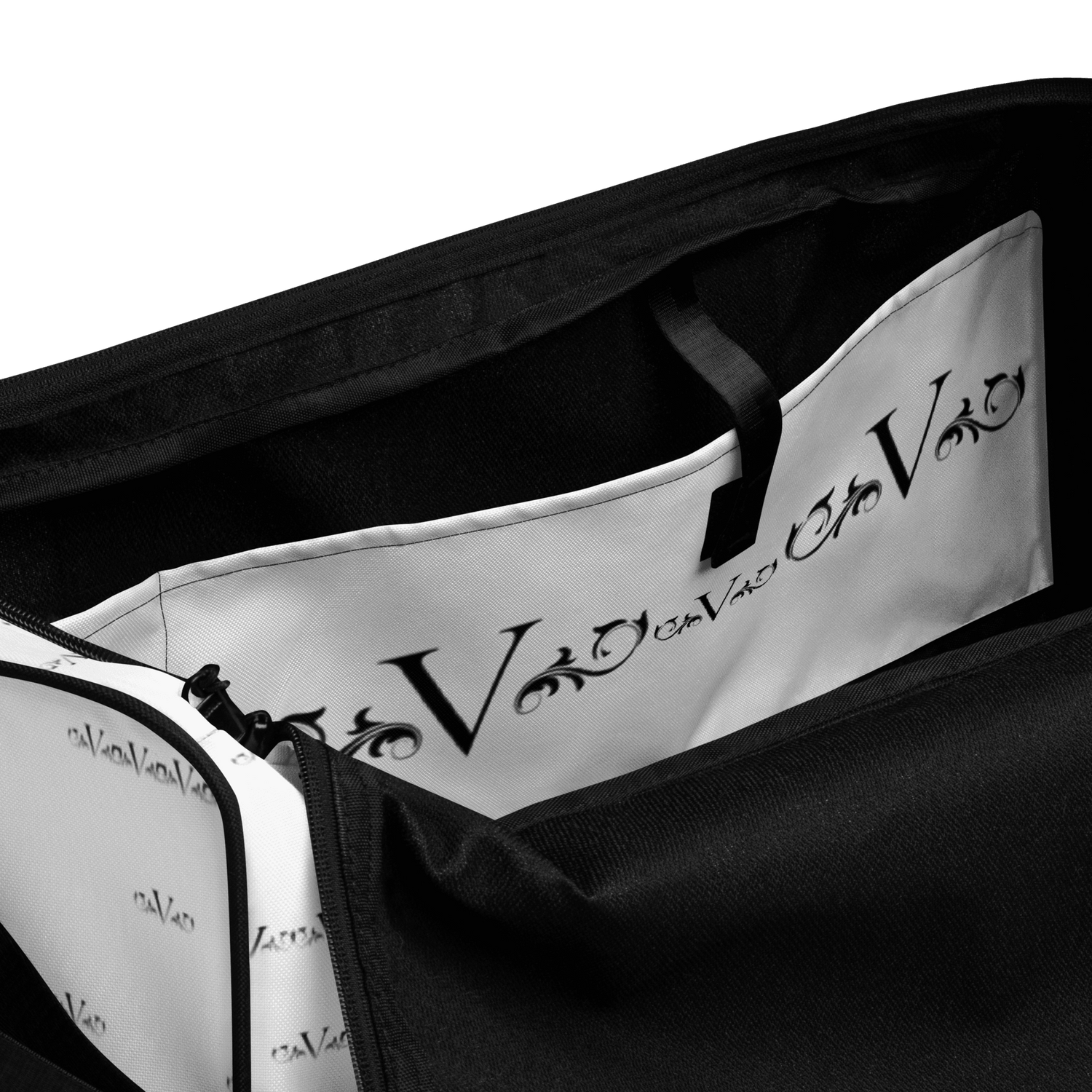 V Duffle bag - This.Is.Velazquez